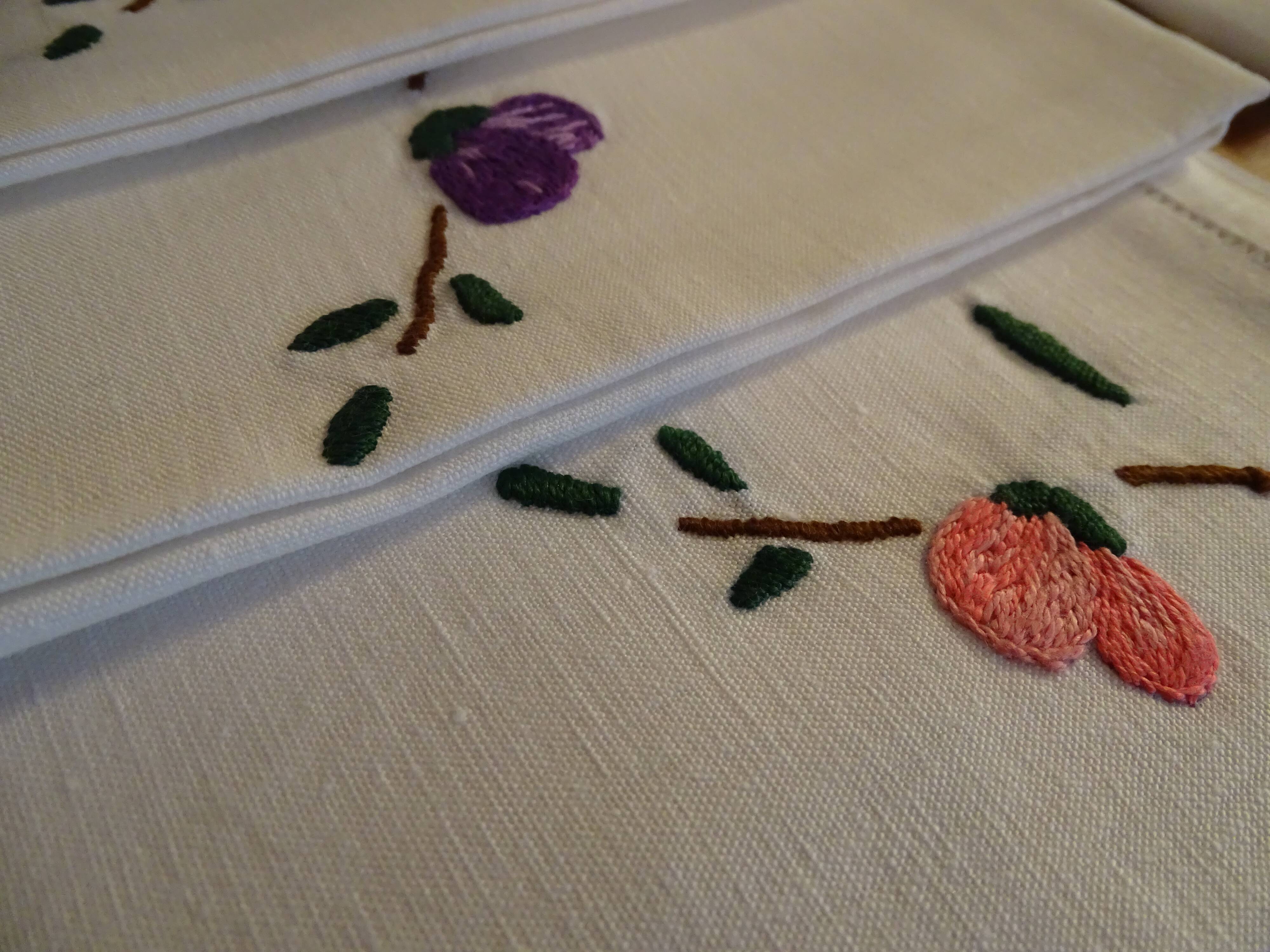 8 napkins embroidered flowers cotton mixed race 40 x 38