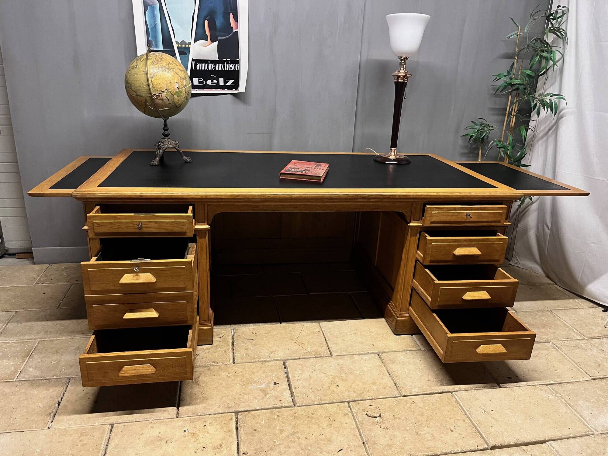 Large Desk "Banque De France" Oak and Leather Box Dish