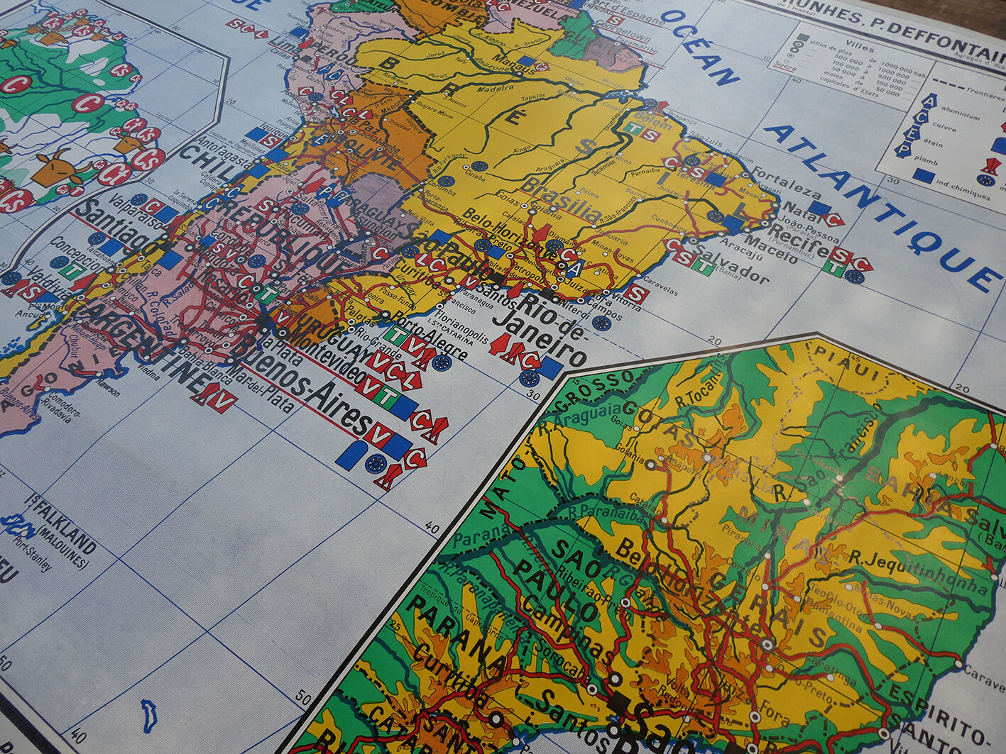 Old school map of South America Hatier no.20
