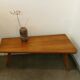Table basse en chêne forme libre