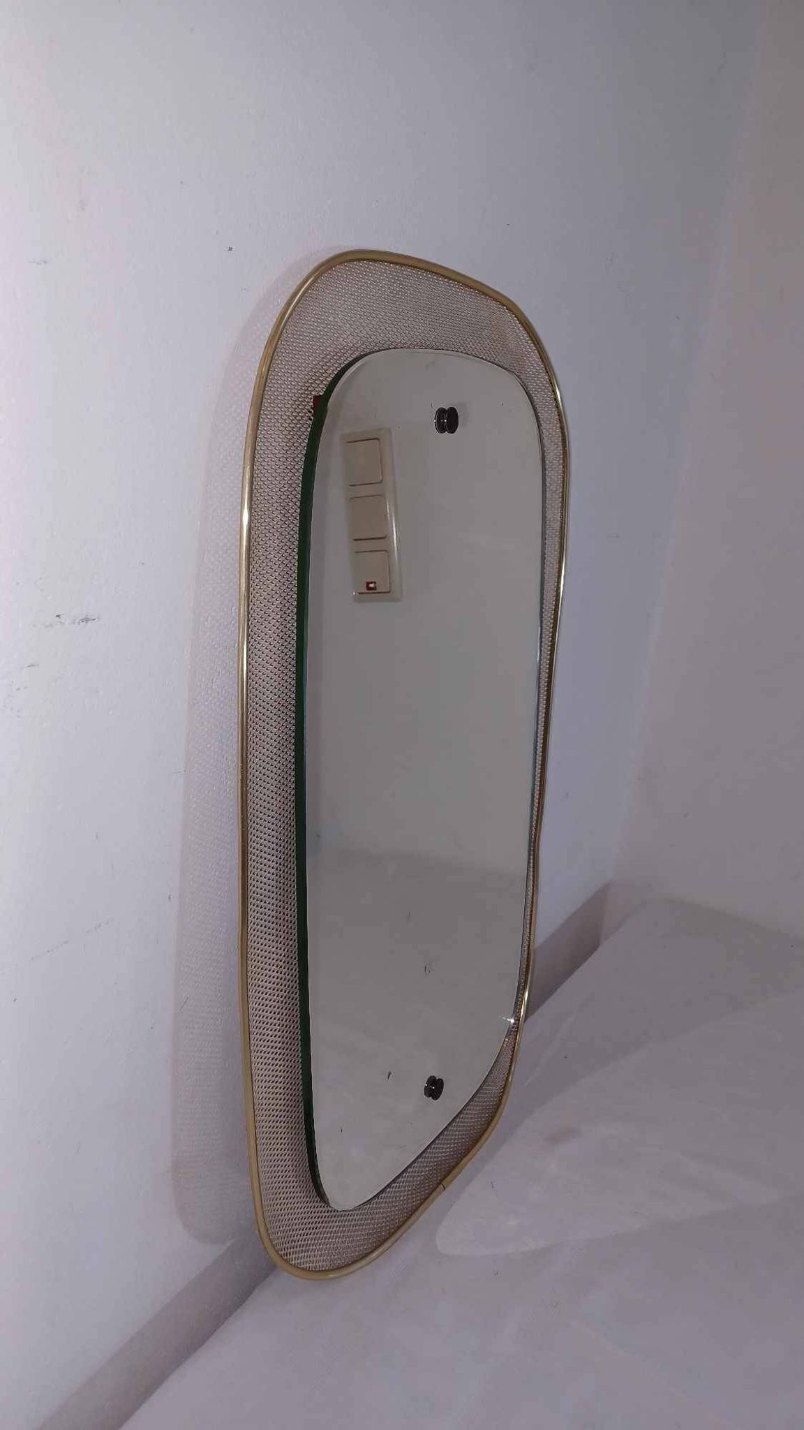Miroir dans le style de Mathieu Mategot, années 1960
