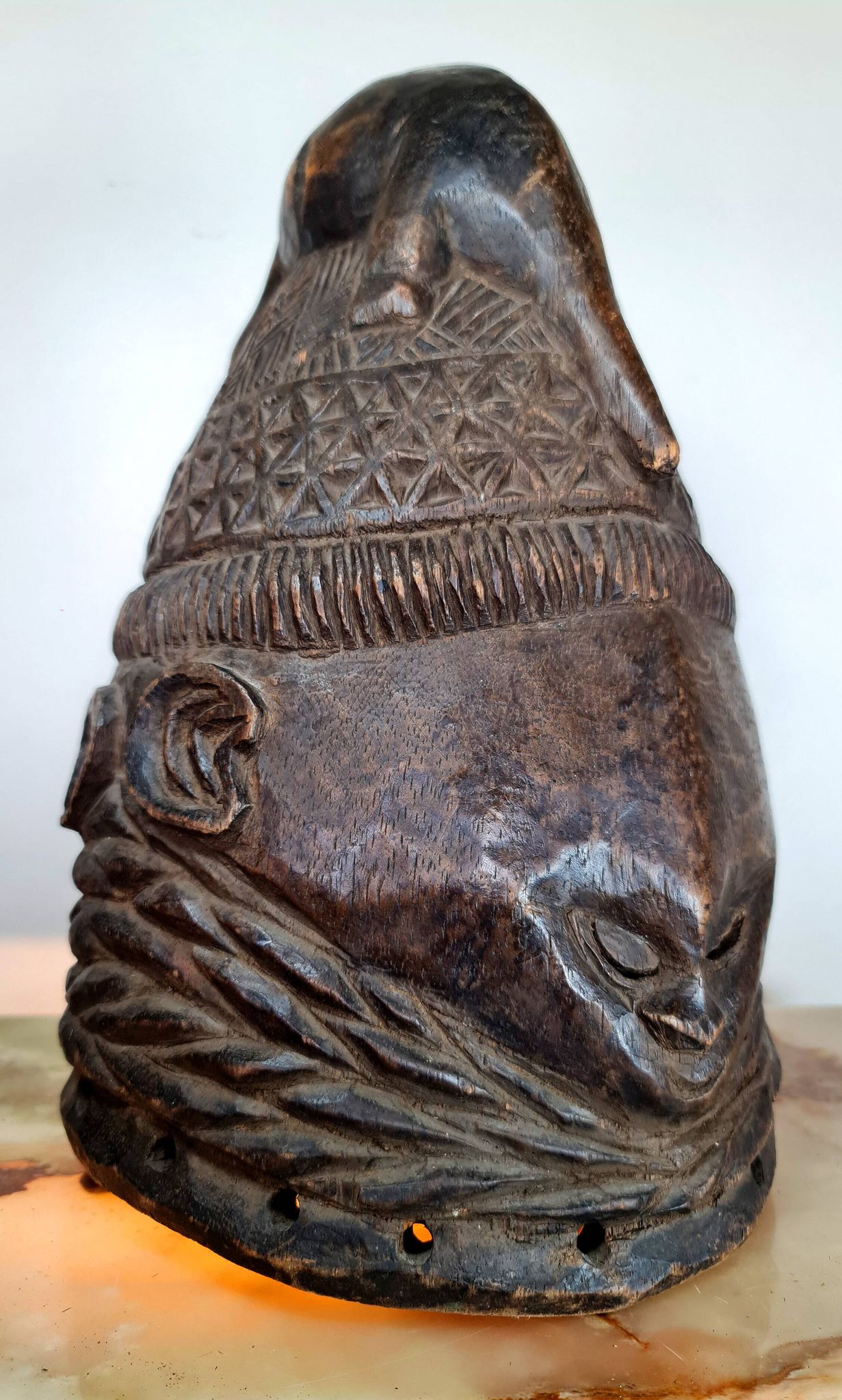 Hemba Helmet, Suku