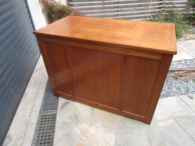 Bureau a caisson ancien