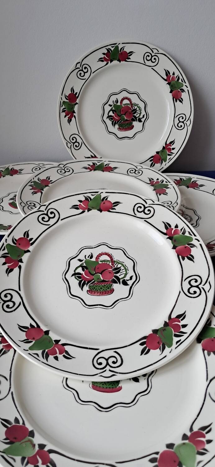 6 flat plates Boch Frères La Louvière. Melba