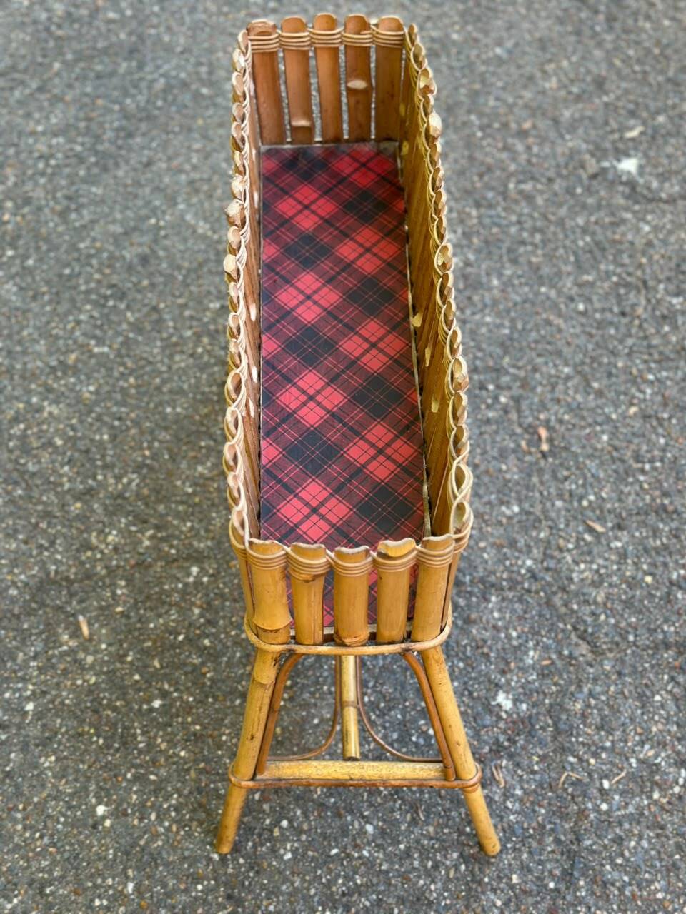 Vintage plant stand in rattan and bamboo, Bohemian 1970s.