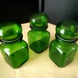 3 pots, flacons en verre vert, années 70