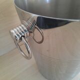 Ice bucket