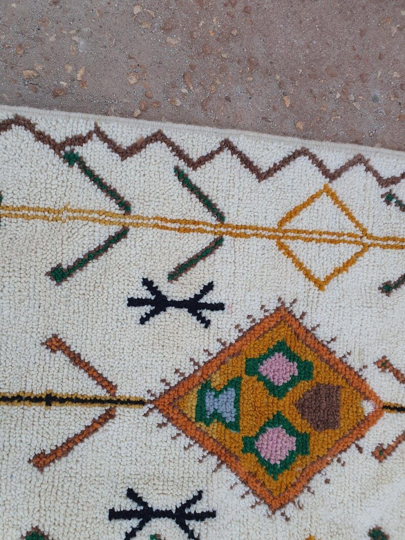 Handmade Moroccan Rug 250cm x 150cm