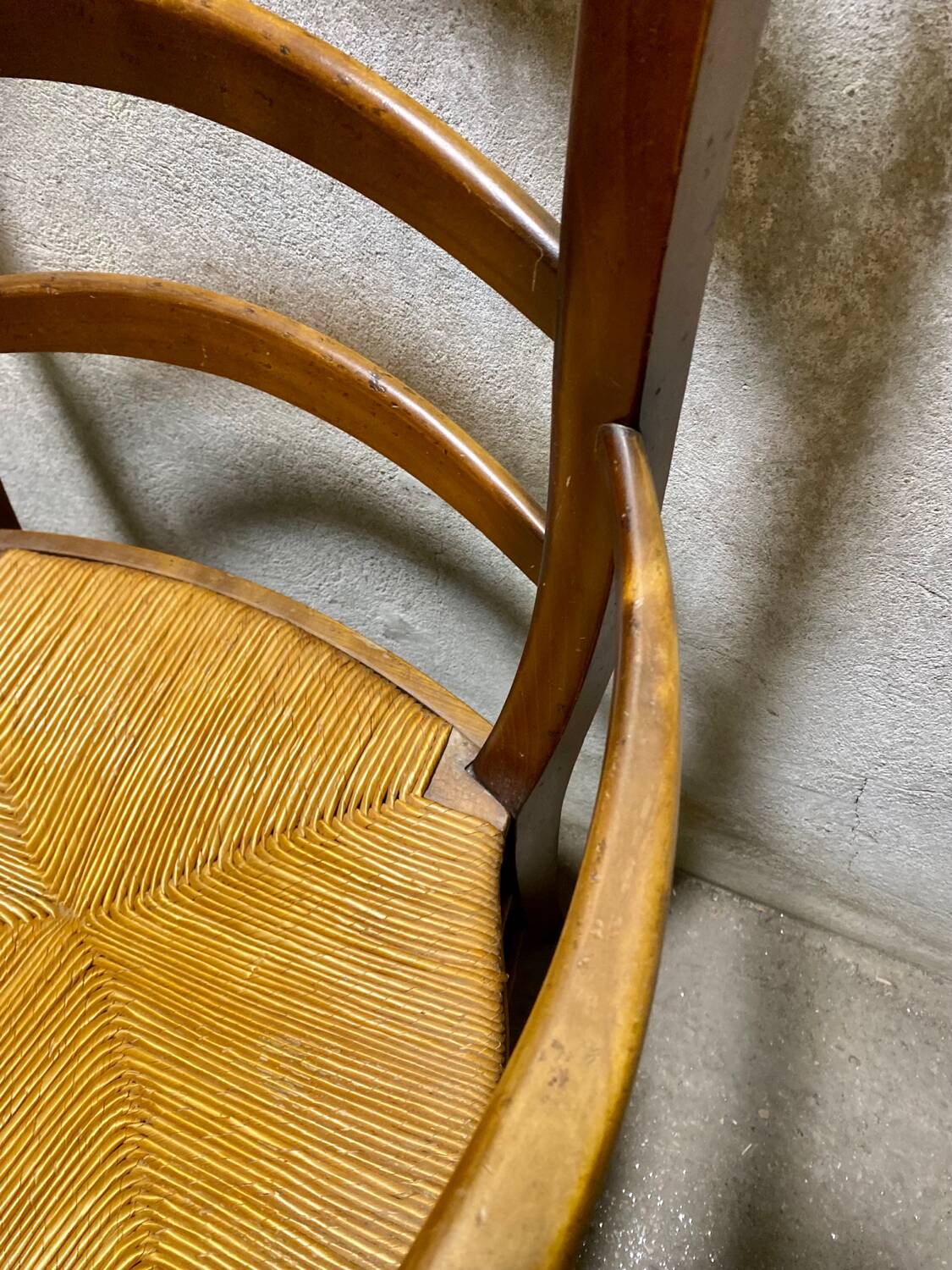 Straw country armchair