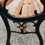 Bench in cast iron and wood