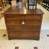Walnut chest of drawers with 4 drawers