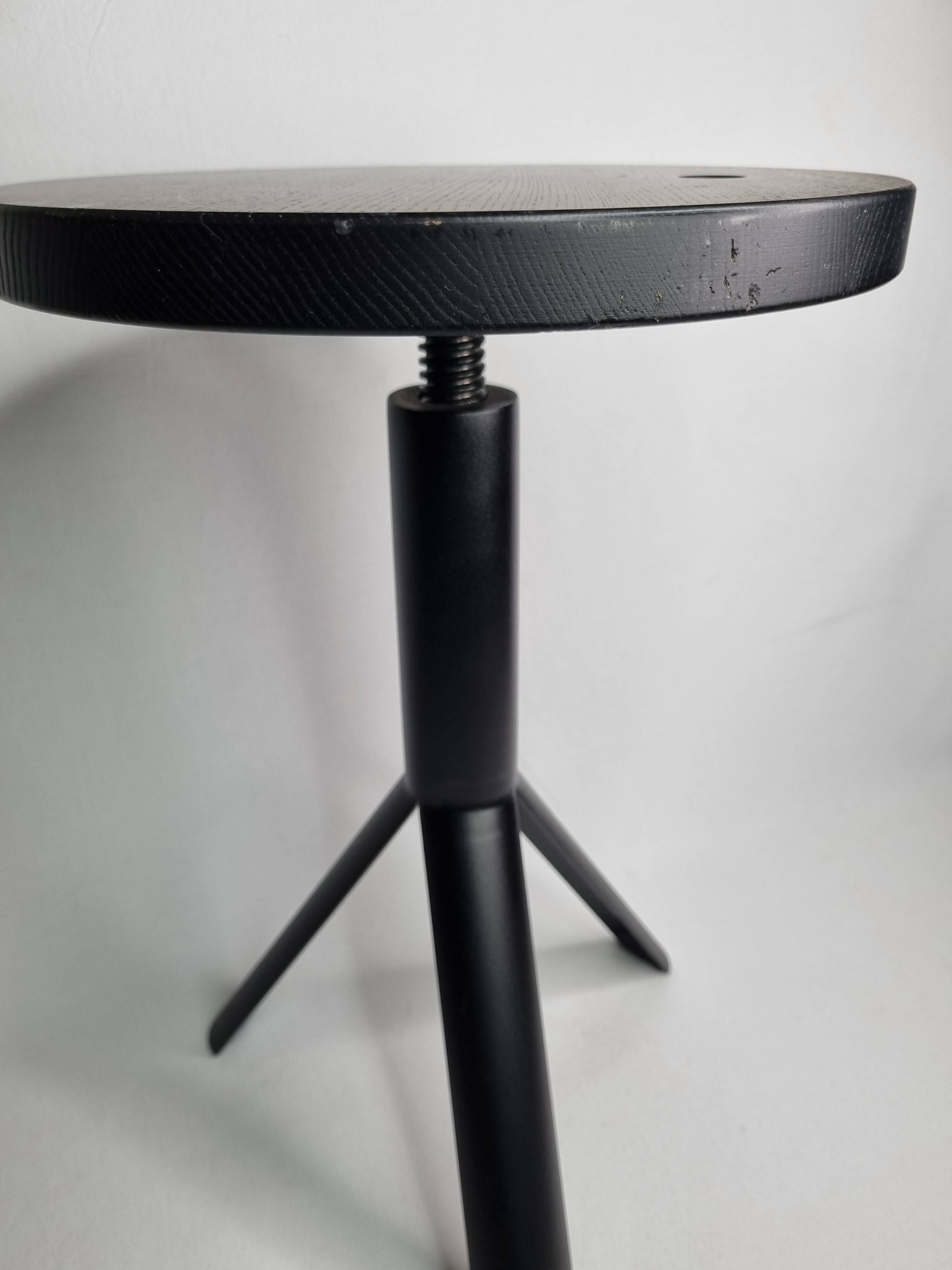 Tabouret réglable Ike par Studio Dreimann pour Ligne Roset