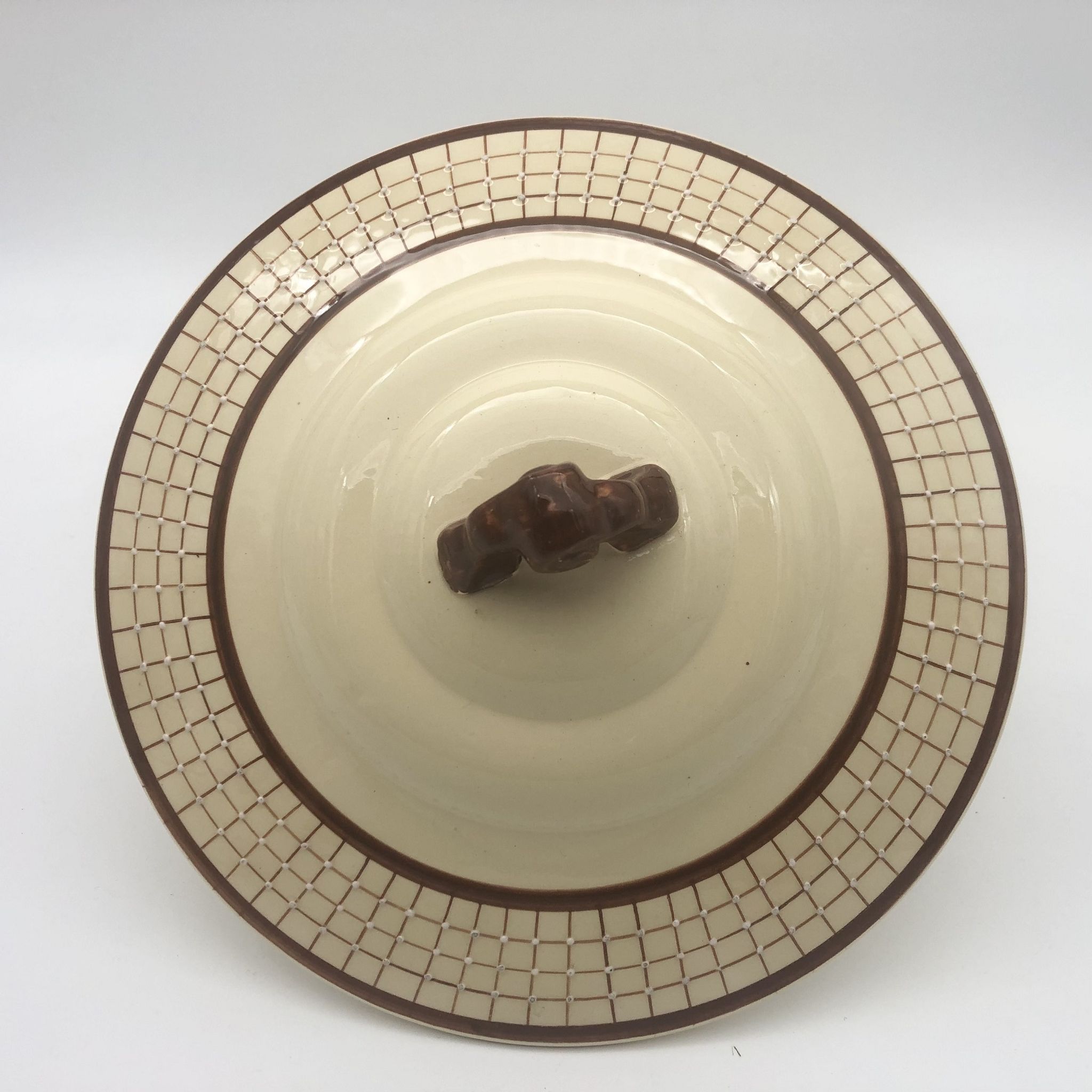 Earthenware tureen "Longchamp – France", Colmar model