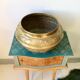 Cache pot en laiton ancien