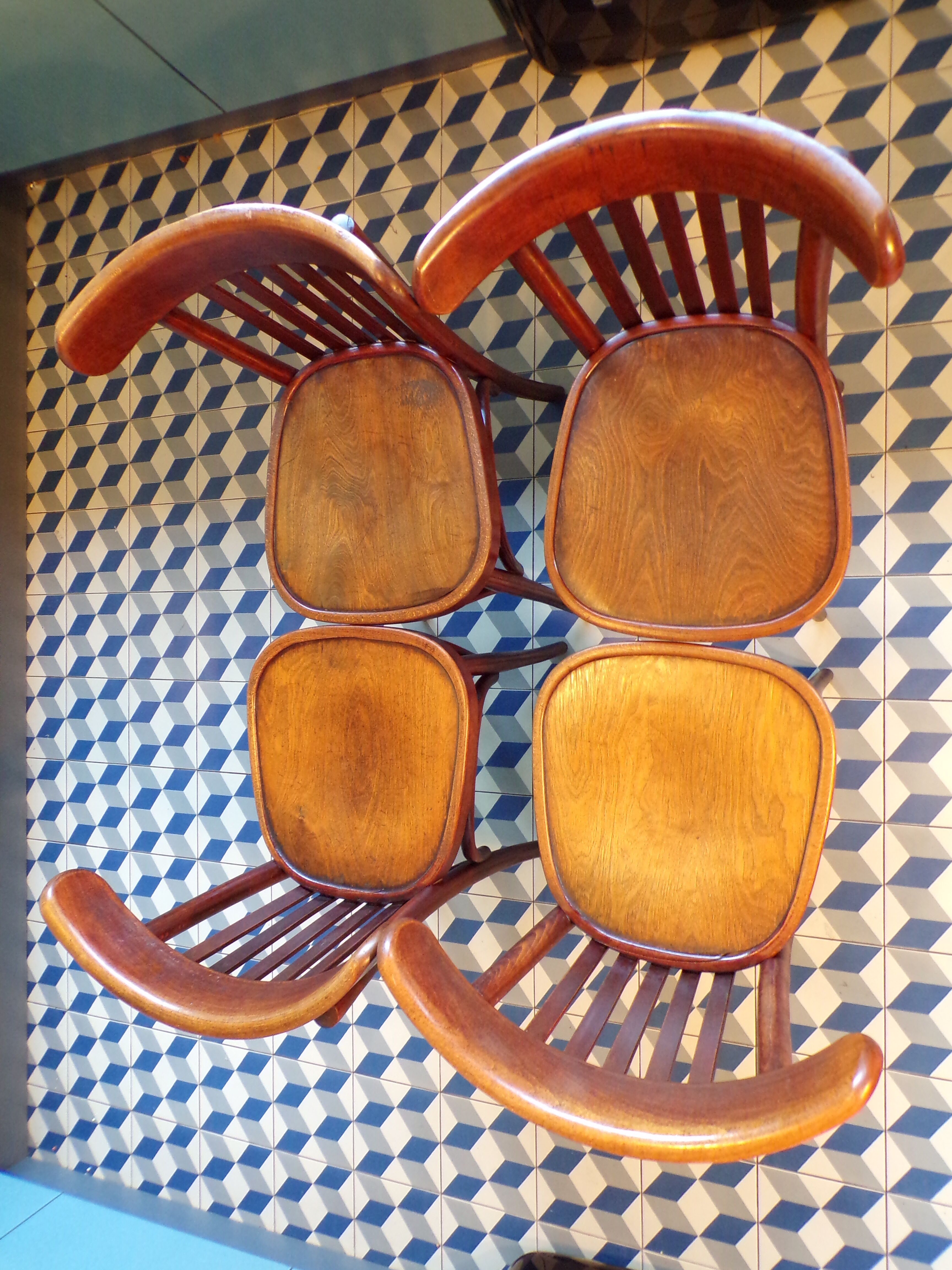 Suite 4 chairs bistro Fischel