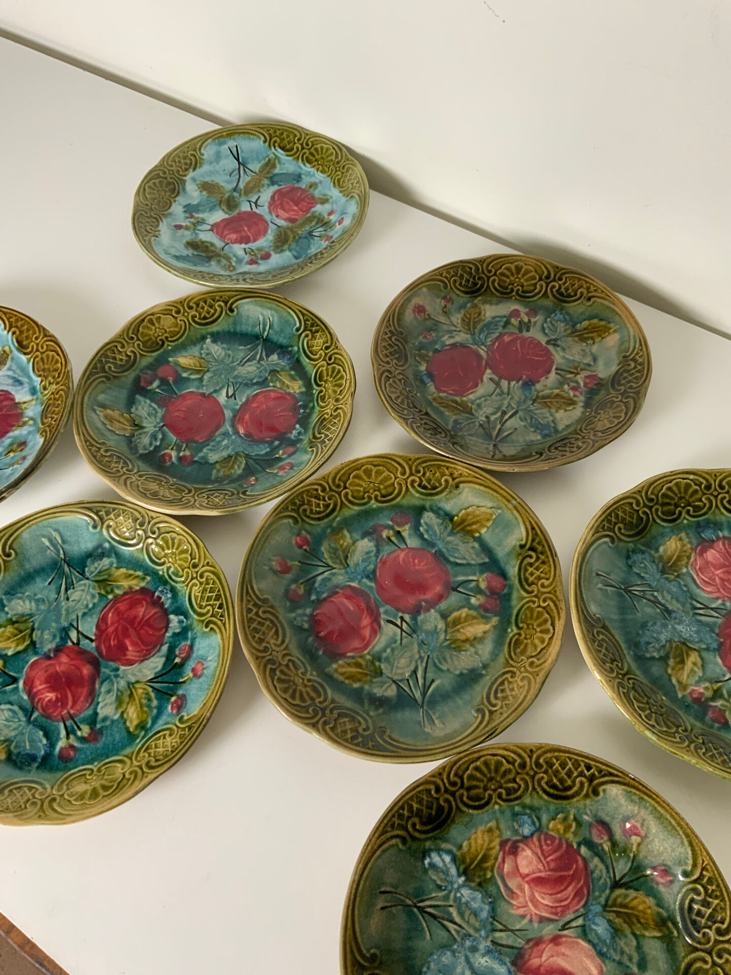 8 earthenware plates