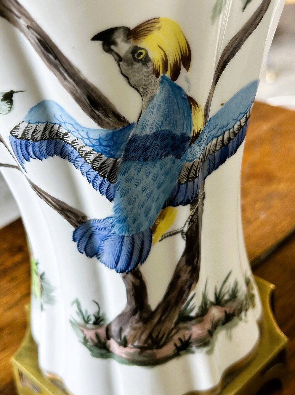Porcelaine de Paris with exotic birds porcelain table lamp, 1950s.