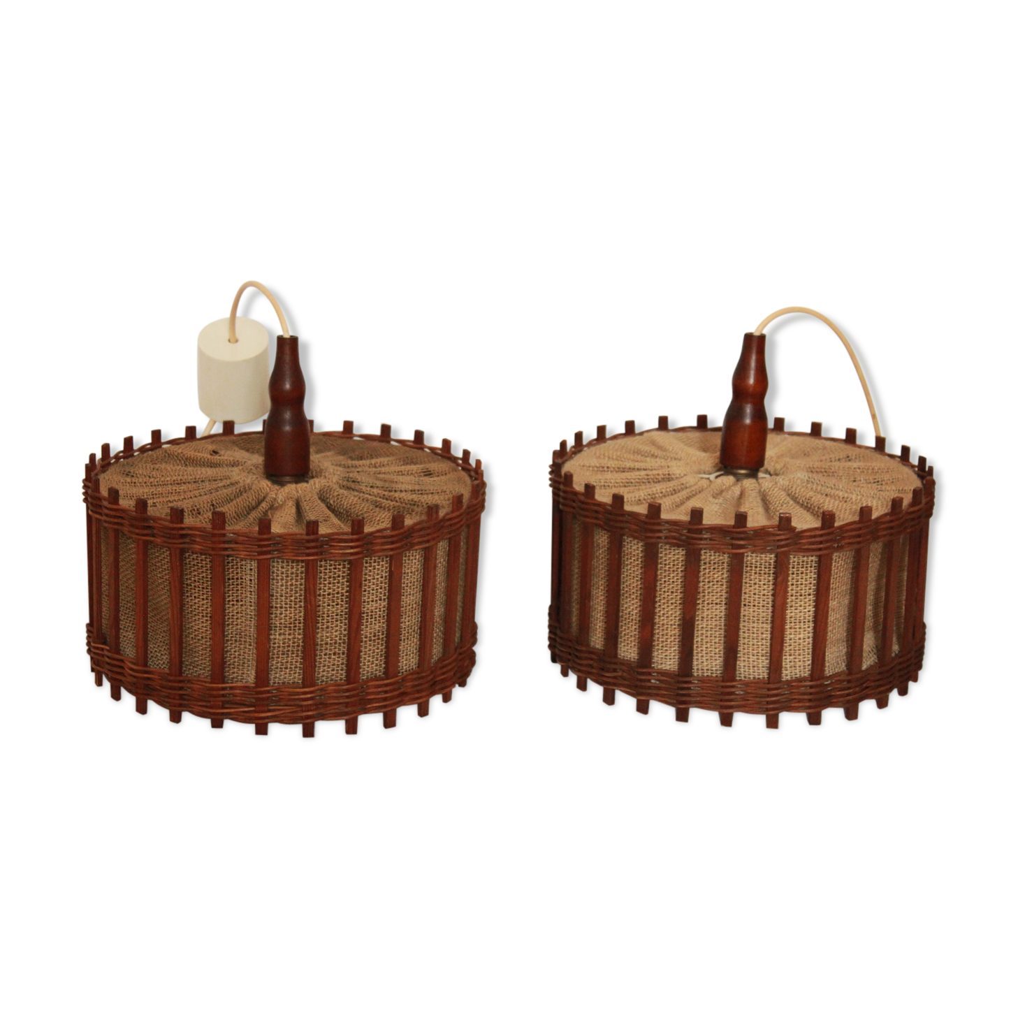 Pair of rattan suspensions