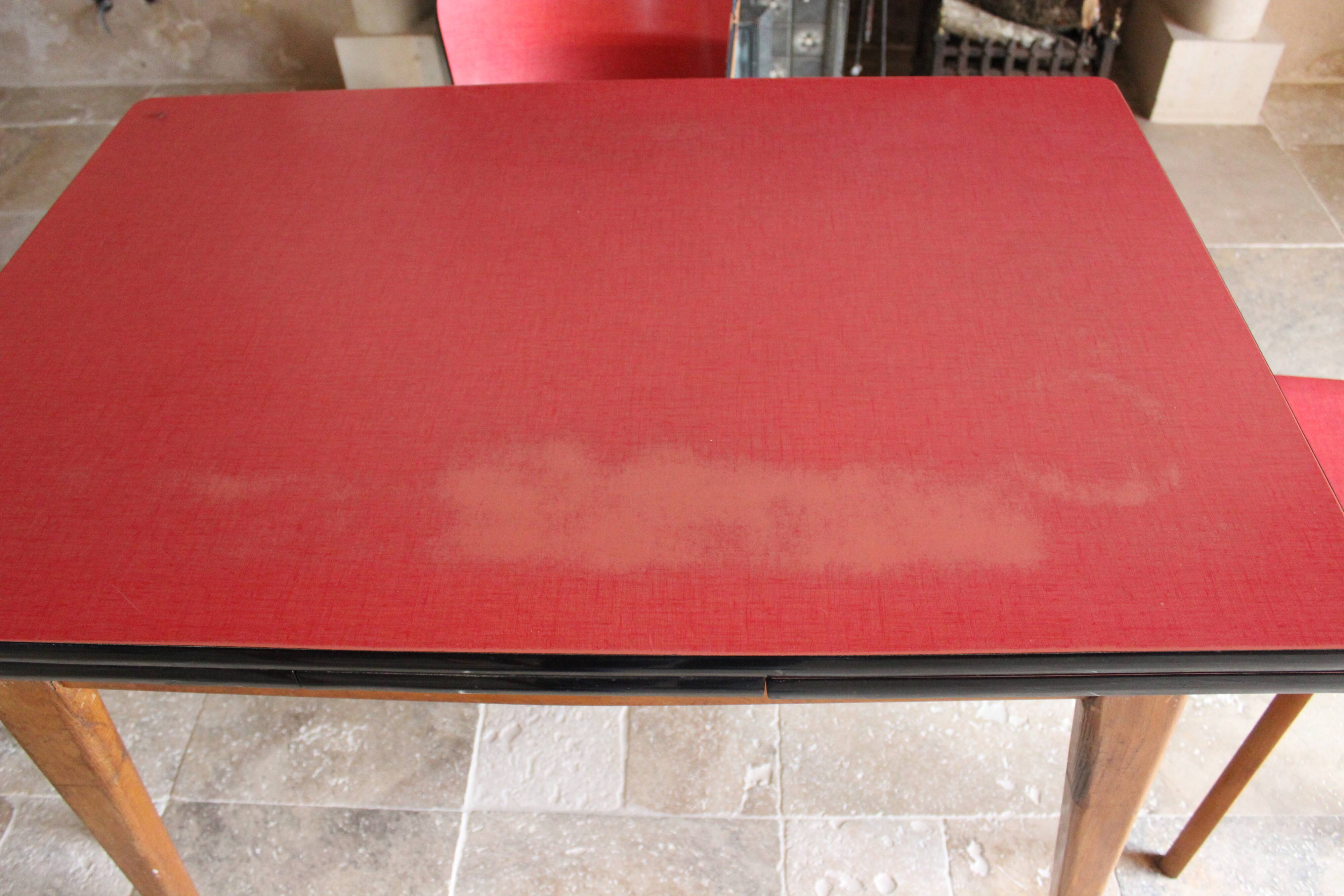 Kitchen table and its 4 chairs in wood and red formica, 1950