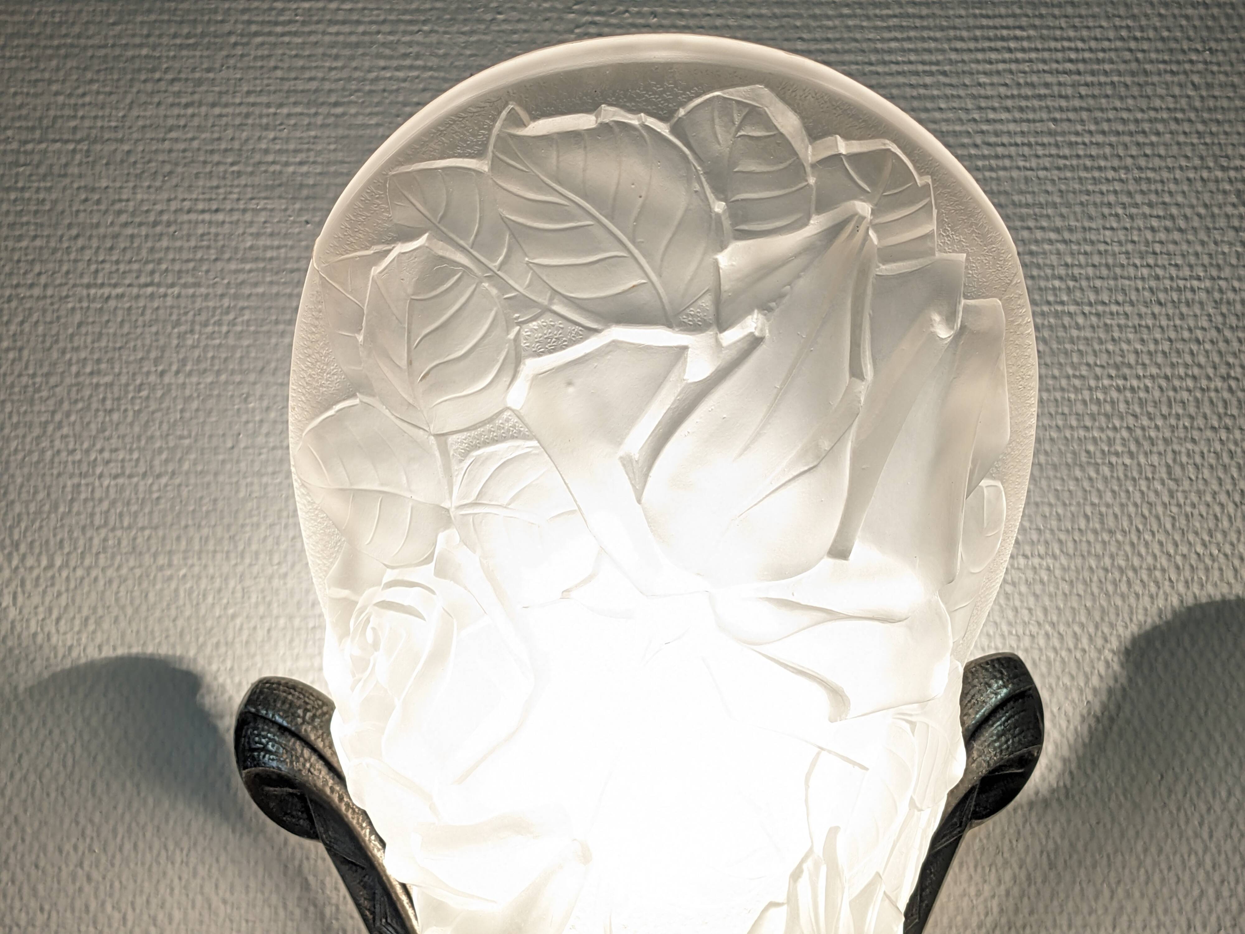 Art Deco wall lamp in frosted glass and nickel-plated bronze circa 1920