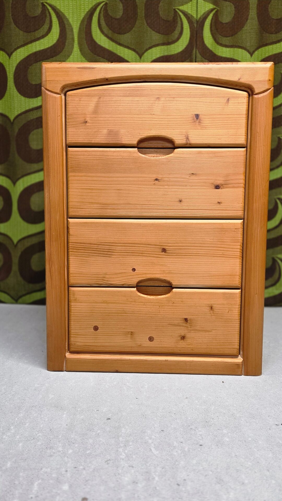 Vintage solid pine chest of drawers Danish Scandinavian style 1980s