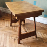 Extendable table Scandinavian design.