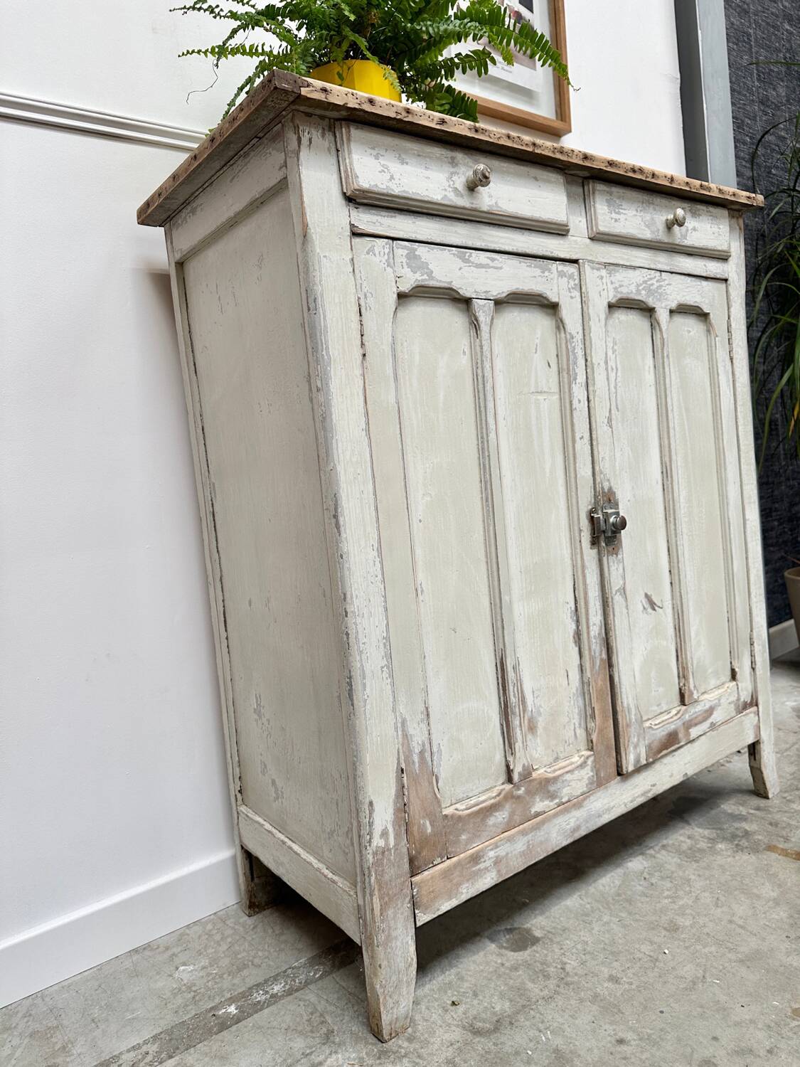 Buffet parisien vintage