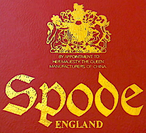 Porcelain ashtray "bone china" centered "Joker"