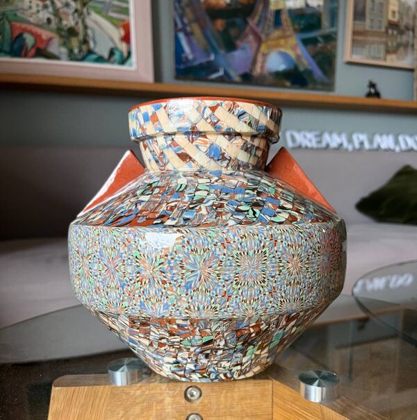 Vase Gerbino en mosaïque de terres colorées