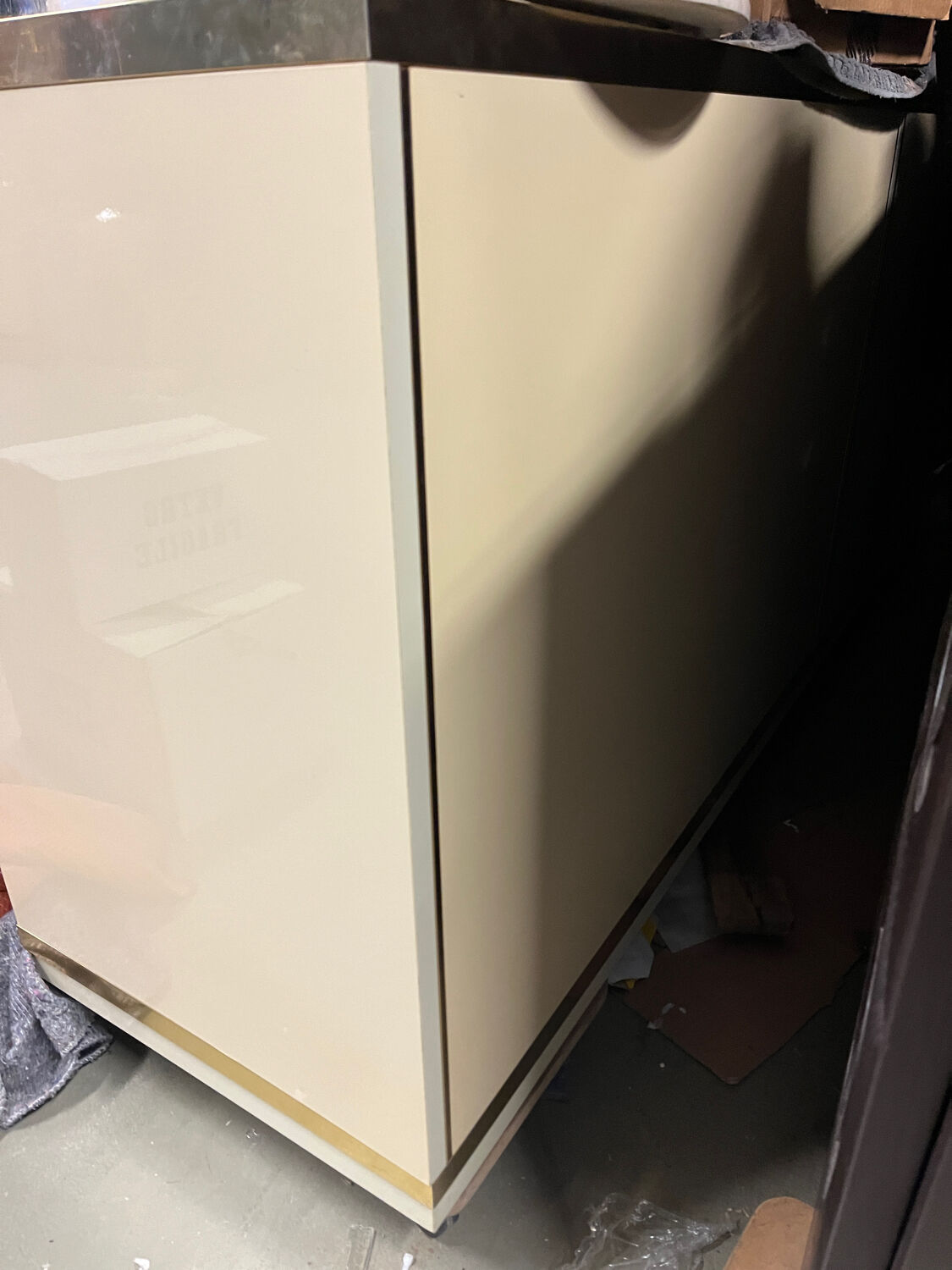 Vintage lacquered credenza, 1980s