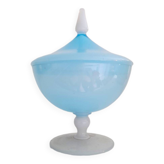 Favor box in pale blue opaline