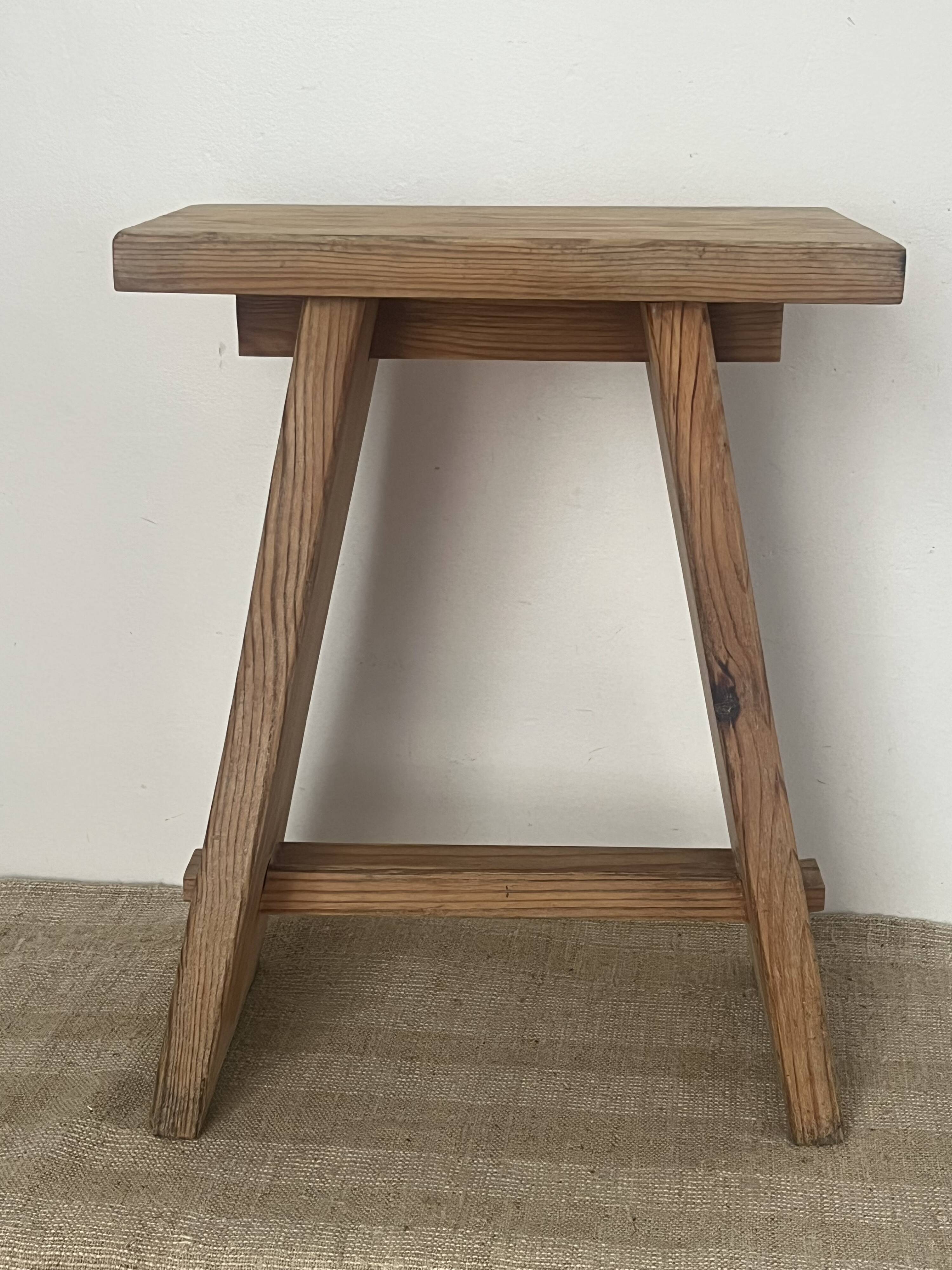 Small stool, country spirit