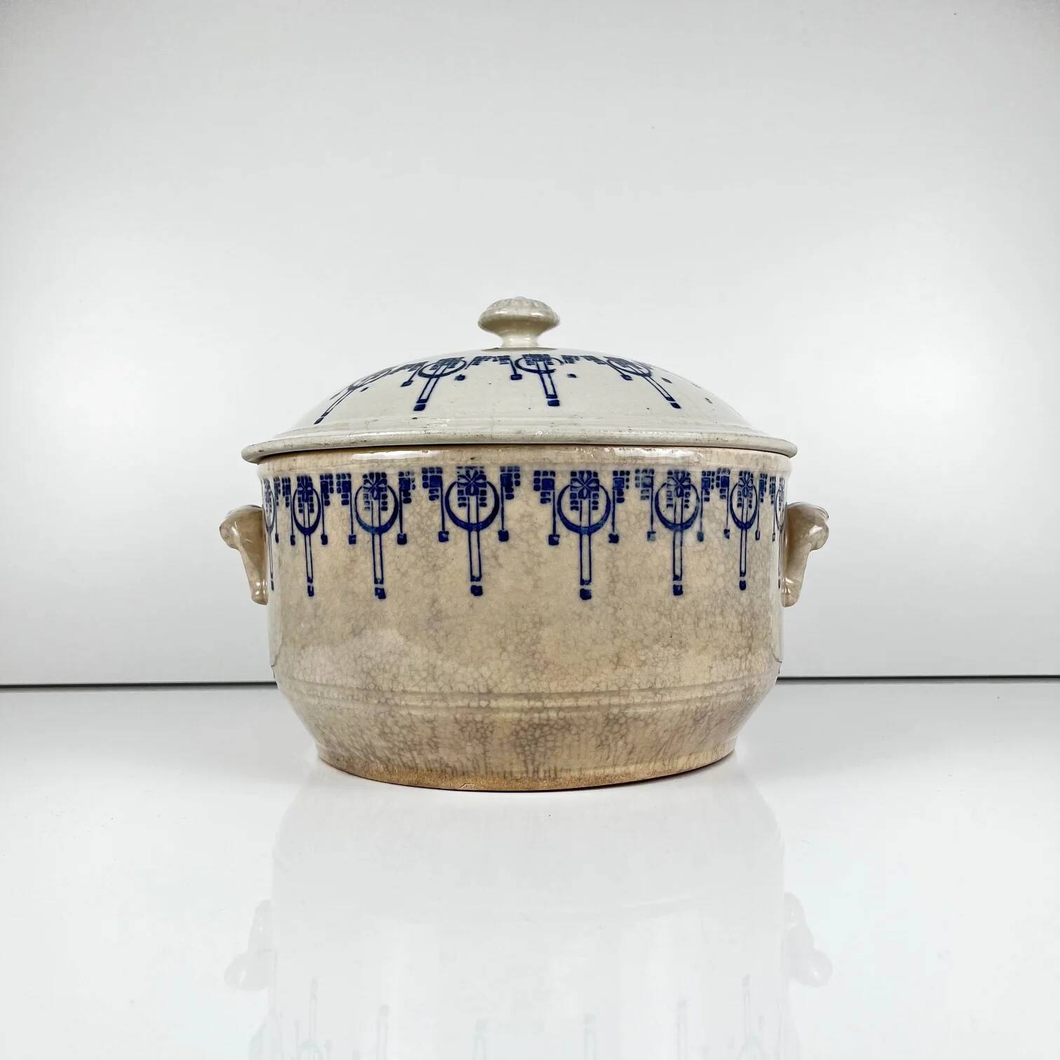 Old stoneware hot water bottle / casserole from Saint Uze, blue decoration, early 20th century.