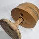 Forme à chapeau en bois ancienne sur pied, 1900