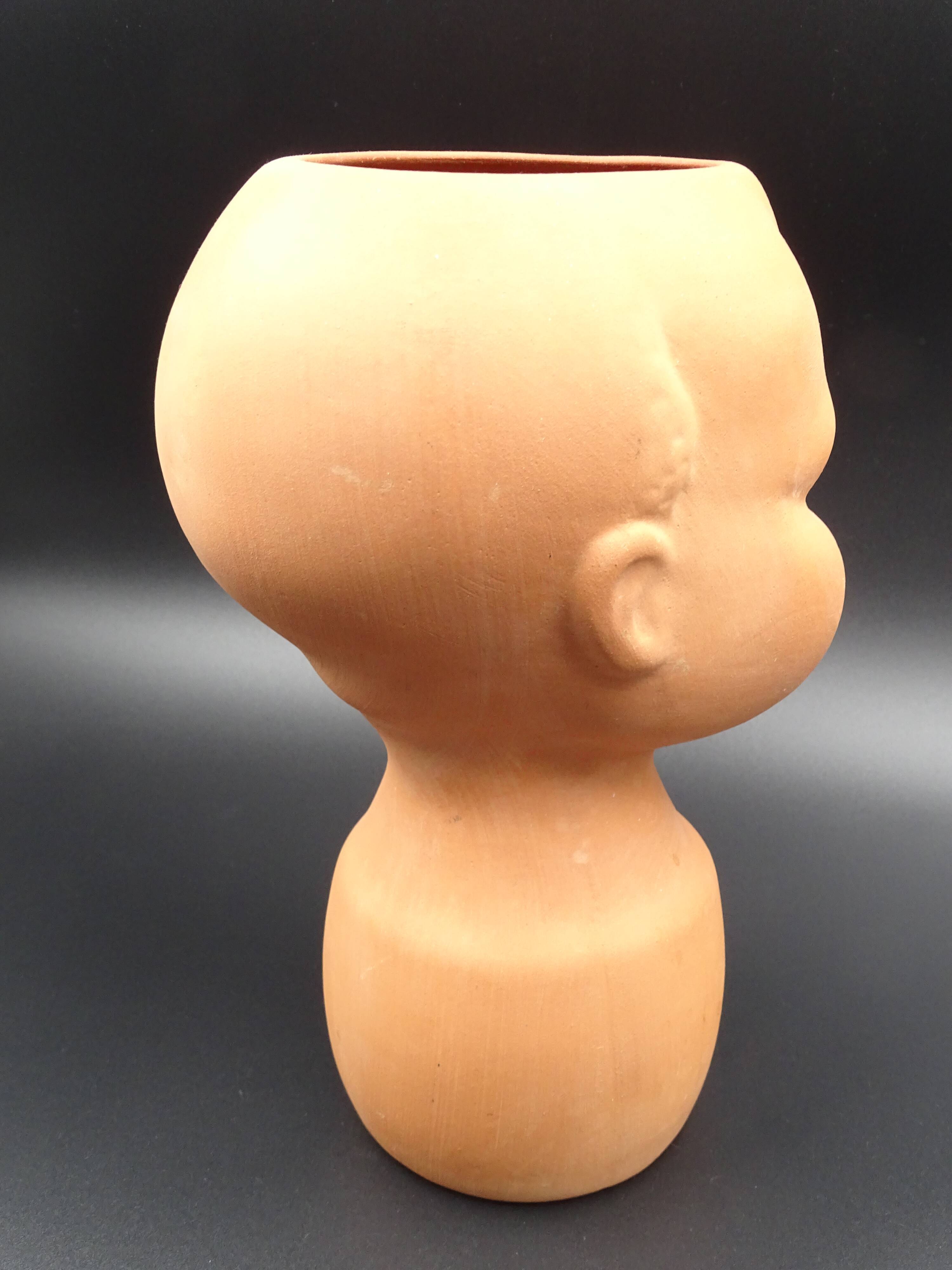 Vase in the shape of a baby's head - poupon