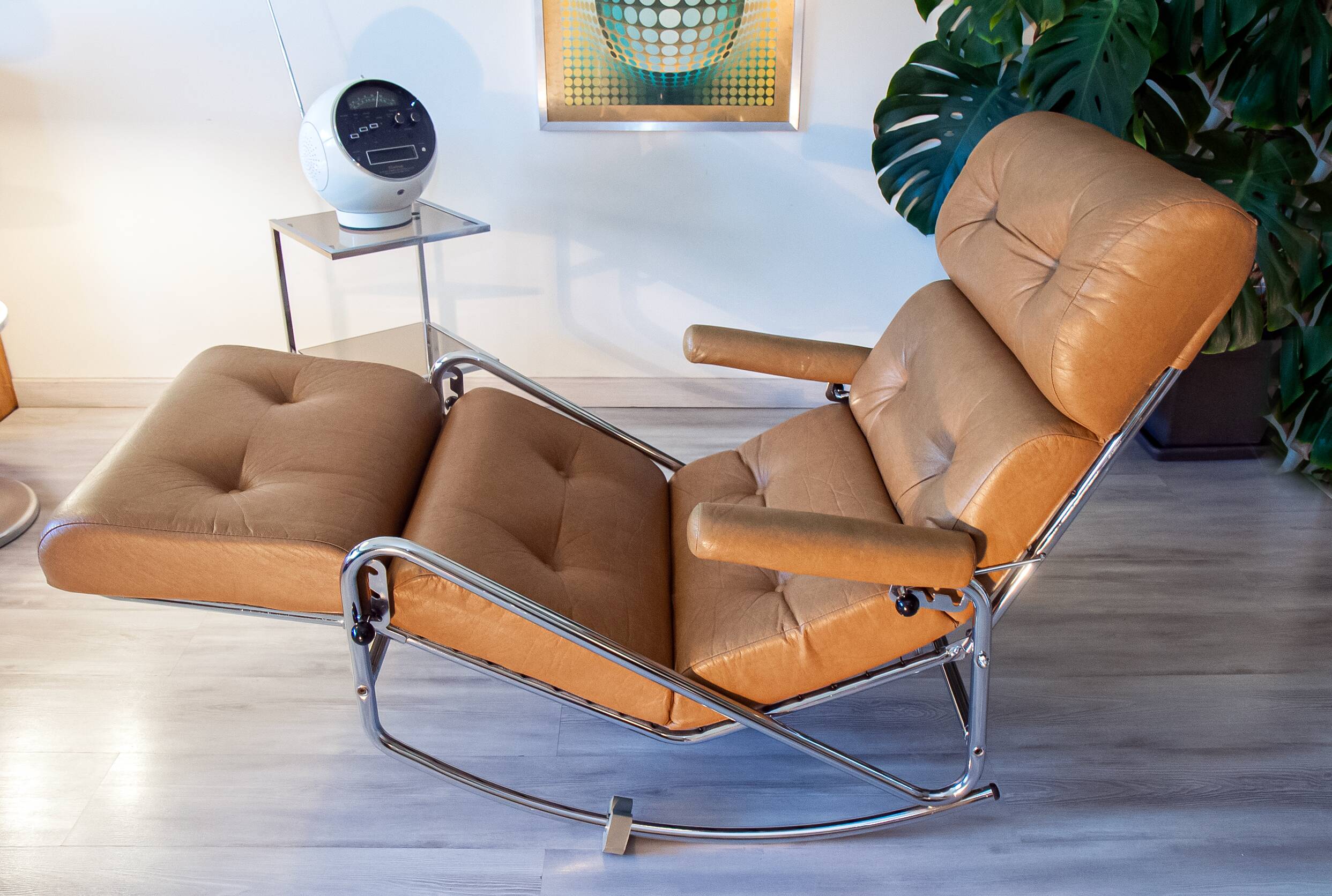 Fauteuil relax Lama 70's, chrome et simili cuir, repose pied repliable