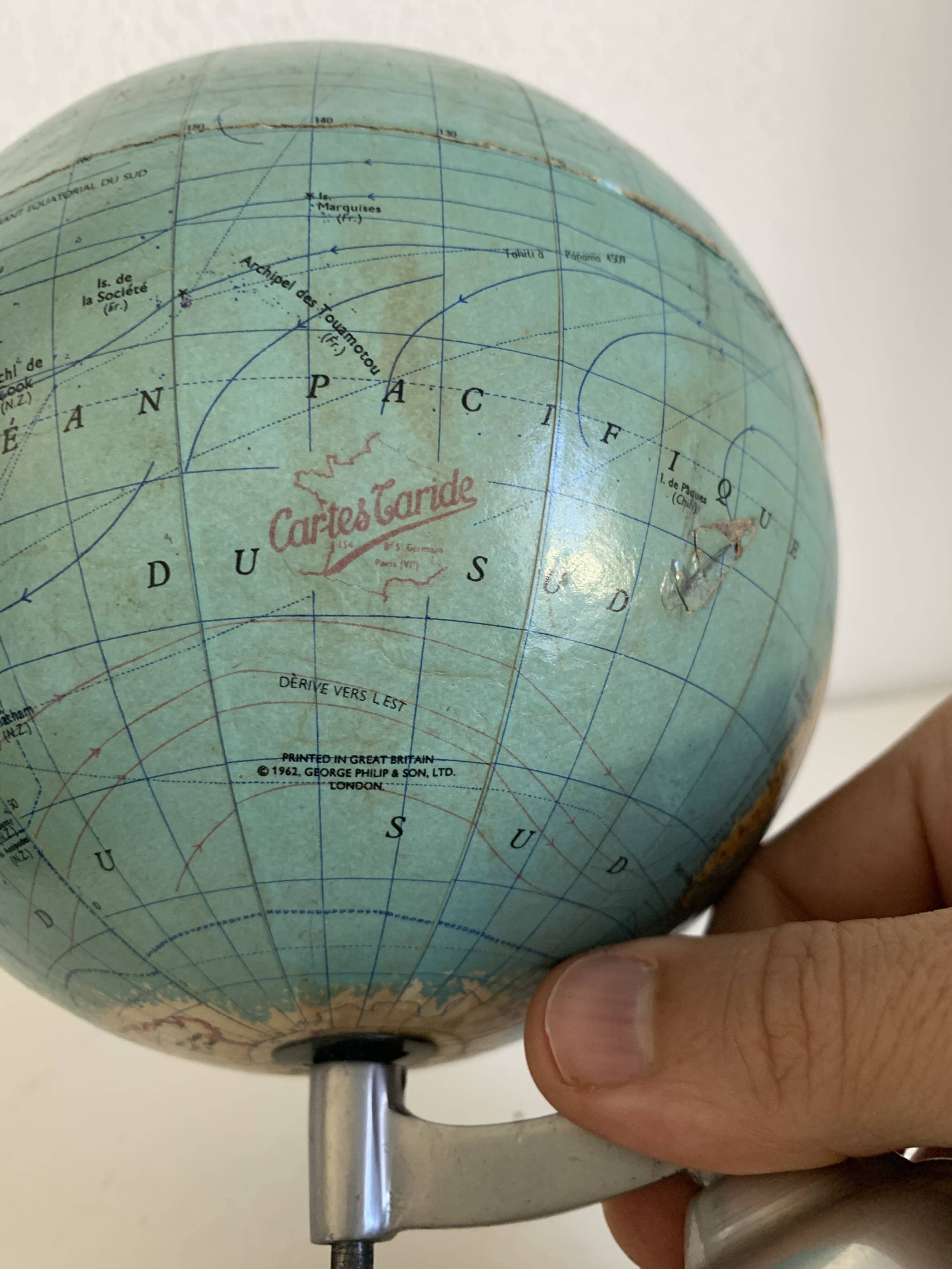 Vintage 1962 Taride World Map Globe - 25 cm