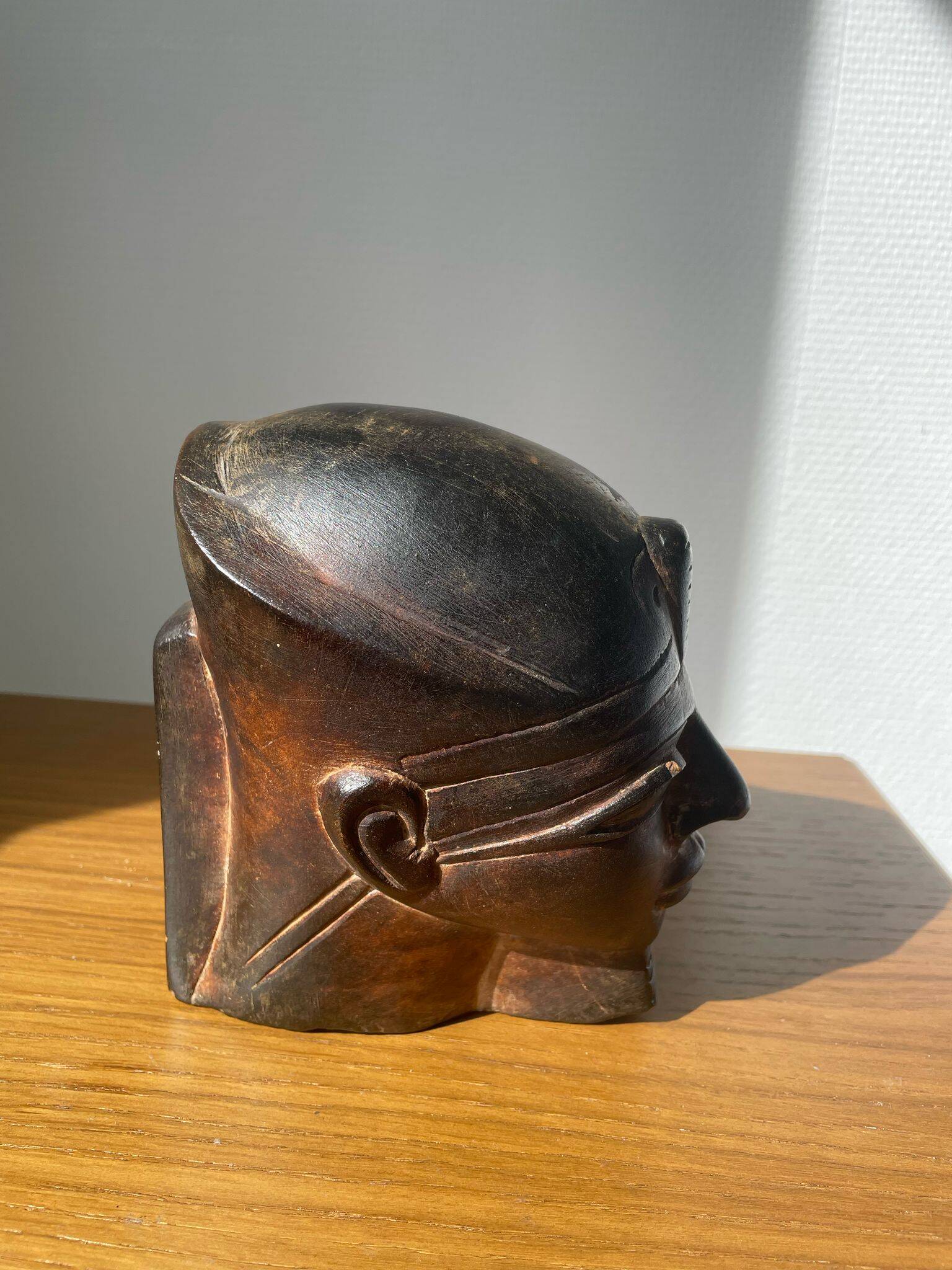 Egyptian sculpture, head / bust of pharaoh