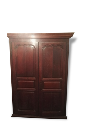 armoire en chêne massif