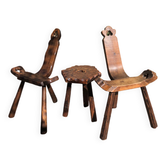 Chaises et tabouret brutaliste