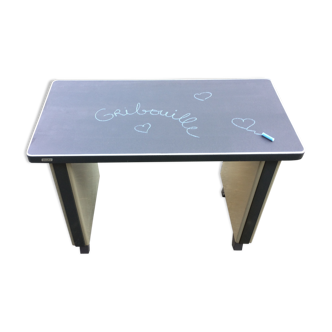 Strafor metal desk
