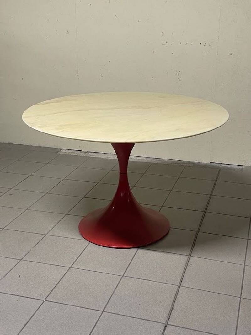 Table à manger en forme de sablier avec base en métal et plateau en marbre, 1960-70
