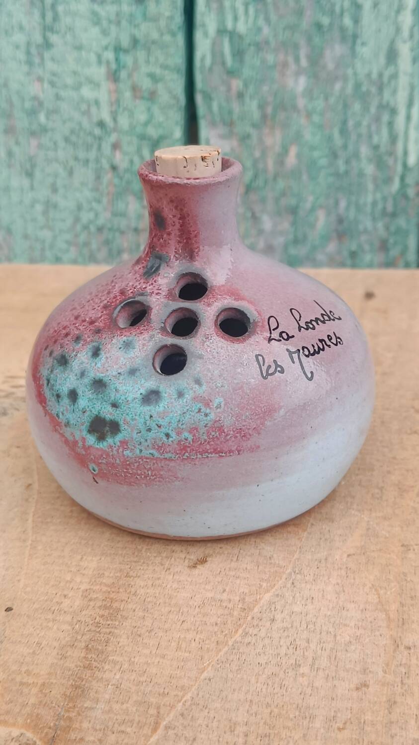 Ceramic flower vase