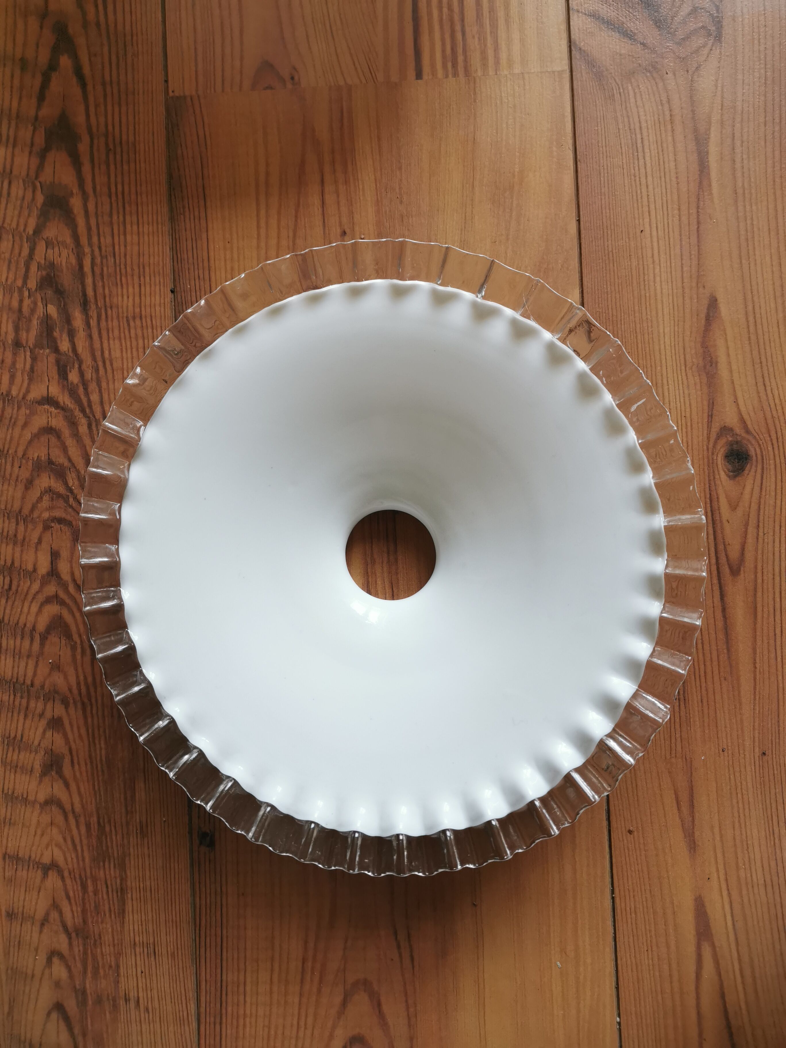 4 simple and serrated opaline shades