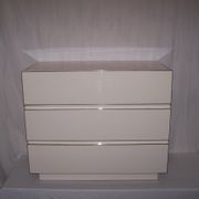 Commode blanche des années 70