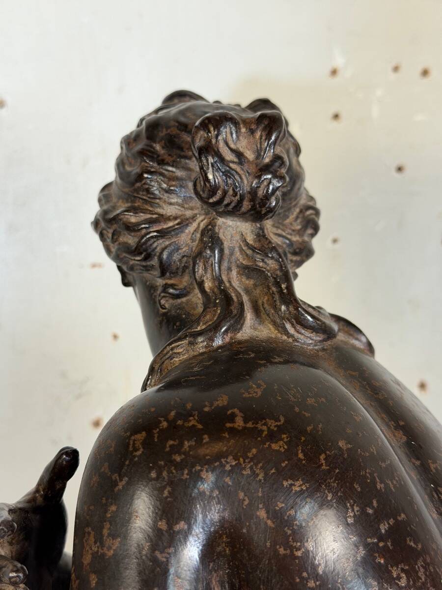 Vénus accroupie, fonte d’après la sculpture de Doidalsas de Bithynie, XIXème siècle