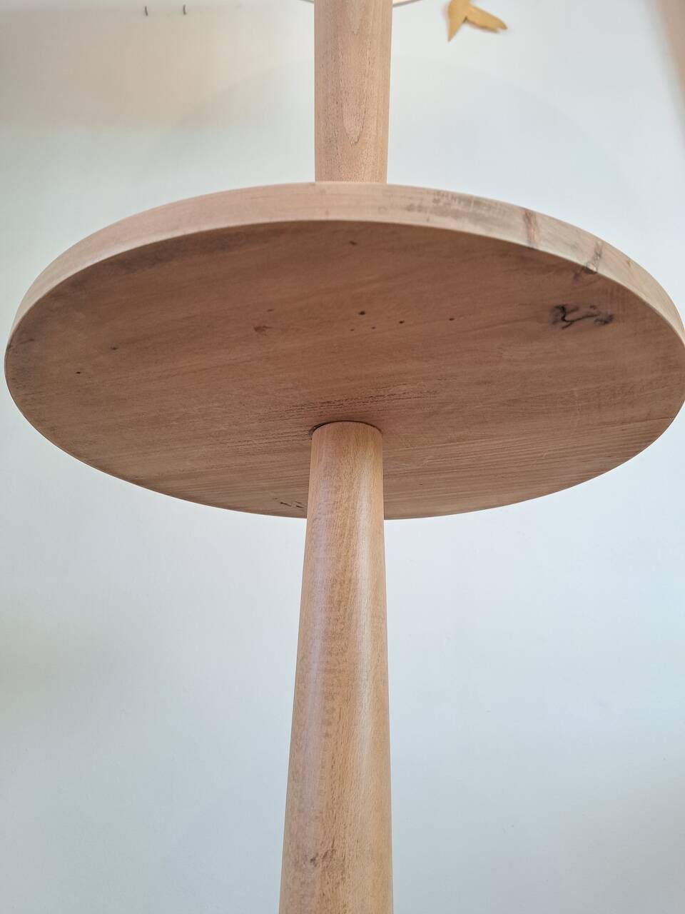 Light wood floor lamp with Art Deco wooden shelf