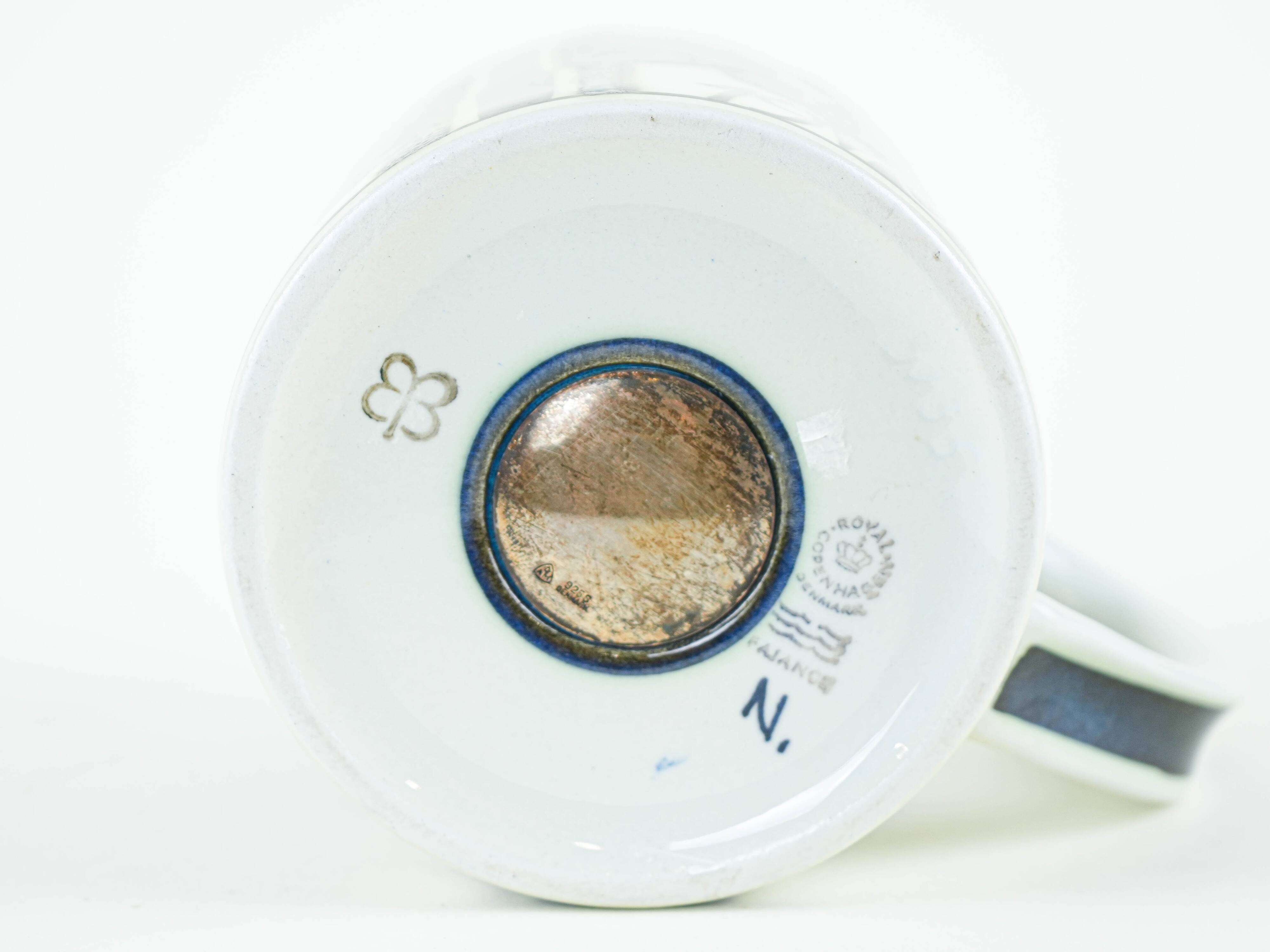 Ceramic mug, Danish design, 1975, designer: Bodil Buch, manufacturer: Royal