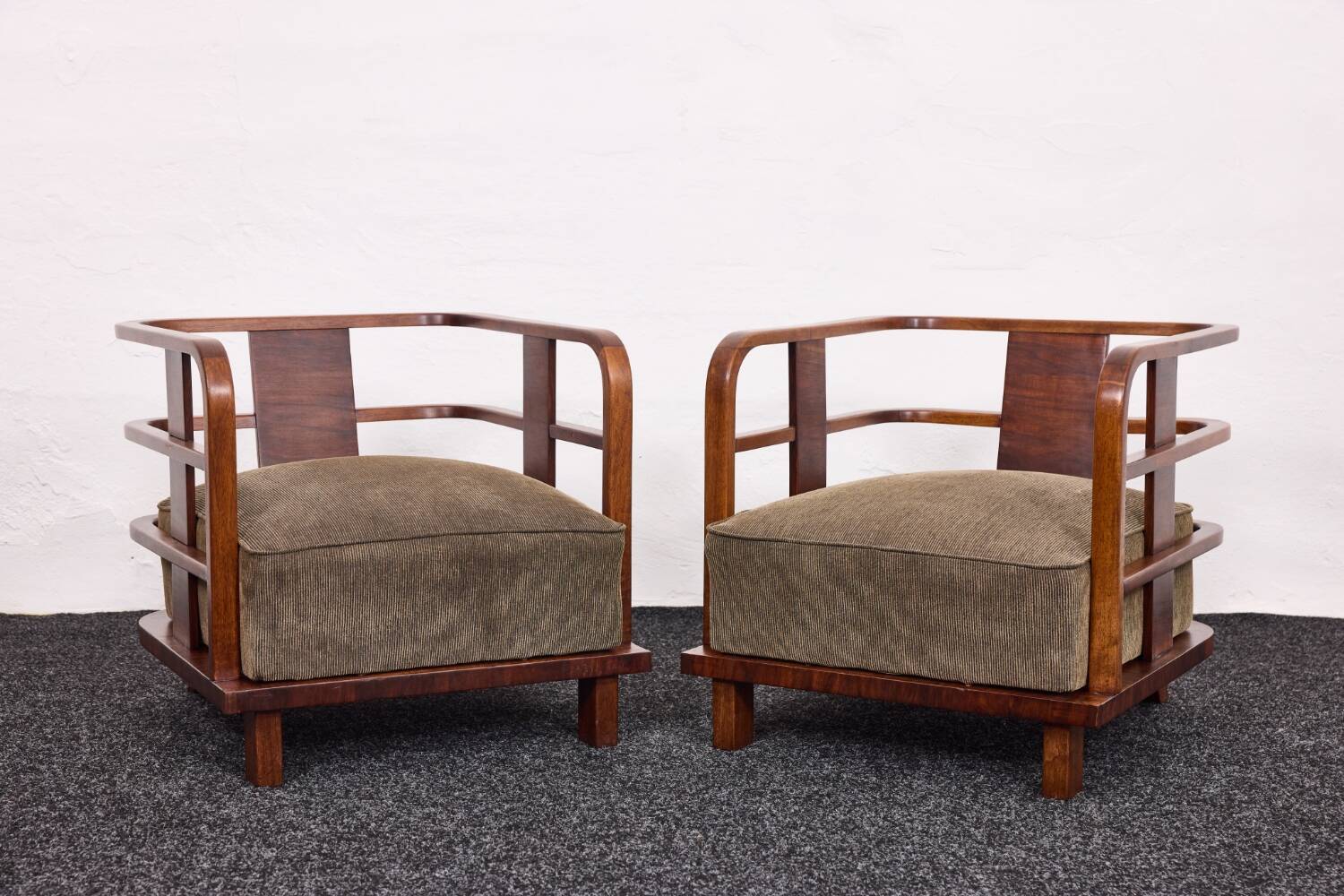 Lajos Kozma, importants fauteuils Art Déco de Budapest Werkstatte, années 1930
