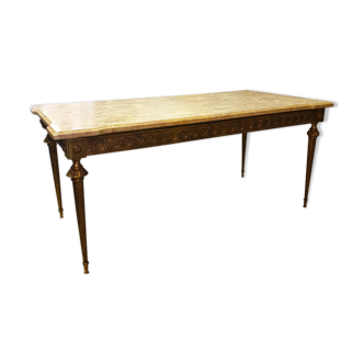 Table basse dessus marbre